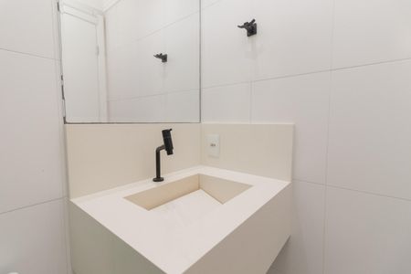 Banheiro da Suíte de apartamento para alugar com 3 quartos, 63m² em Jardim Vila Formosa, São Paulo