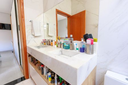 Casa de condomínio para alugar com 160m², 3 quartos e 4 vagas