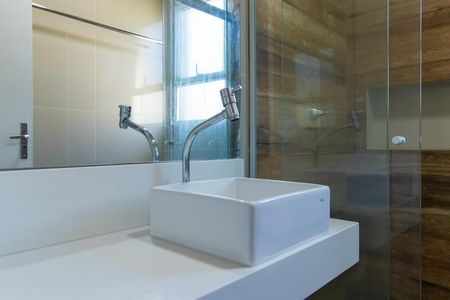 Banheiro - torneira de apartamento para alugar com 2 quartos, 47m² em Jardim Petropolis, Cotia