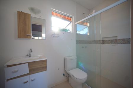 Casa para alugar com 110m², 2 quartos e 2 vagasBanheiro da Suíte 1