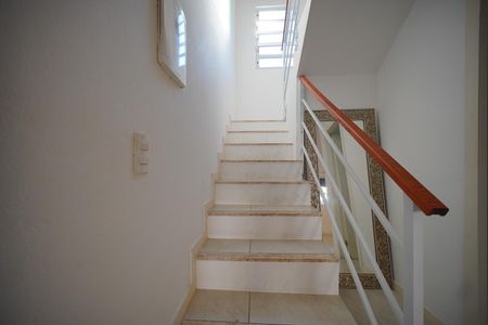 Escada de acesso a cobertura de casa para alugar com 2 quartos, 110m² em Rio Tavares, Florianópolis