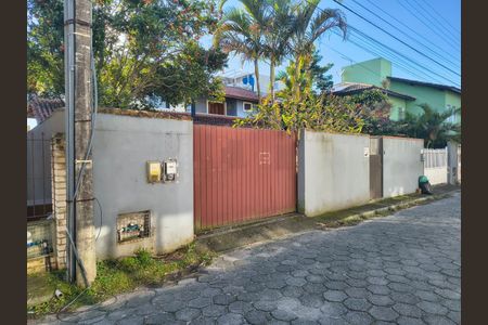 Fachada de casa para alugar com 2 quartos, 110m² em Rio Tavares, Florianópolis