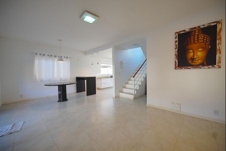 Sala de casa para alugar com 2 quartos, 110m² em Rio Tavares, Florianópolis