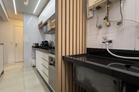 Apartamento para alugar com 86m², 2 quartos e 1 vaga Apartamento para alugar com 86m², 2 quartos e 1 vagaCozinha e Área de Serviço