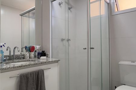 Apartamento para alugar com 86m², 2 quartos e 1 vaga Apartamento para alugar com 86m², 2 quartos e 1 vagaBanheiro da Suíte 1