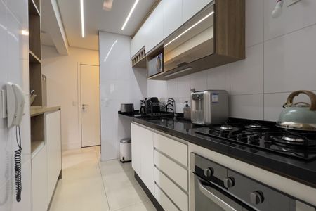 Apartamento para alugar com 86m², 2 quartos e 1 vaga Apartamento para alugar com 86m², 2 quartos e 1 vagaCozinha e Área de Serviço