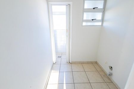quarto de serviço / DCE de apartamento para alugar com 2 quartos, 77m² em Liberdade, Belo Horizonte