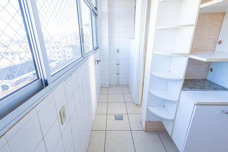 area de serviço de apartamento para alugar com 2 quartos, 77m² em Liberdade, Belo Horizonte