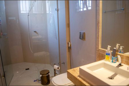 Banheiro da Suíte 1 de apartamento à venda com 5 quartos, 300m² em Setor Oeste, Goiânia
