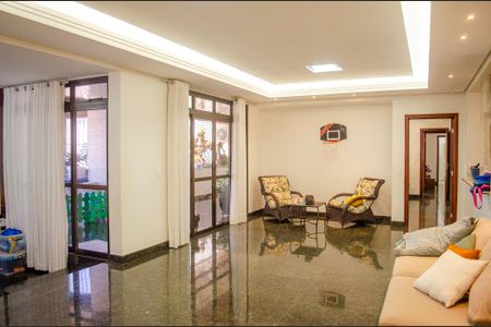 Apartamento à venda com 5 quartos, 300m² em Setor Oeste, Goiânia