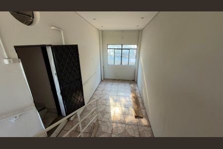 Casa de condomínio para alugar com 150m², 1 quarto e sem vaga Casa de condomínio para alugar com 150m², 1 quarto e sem vagaCorredor