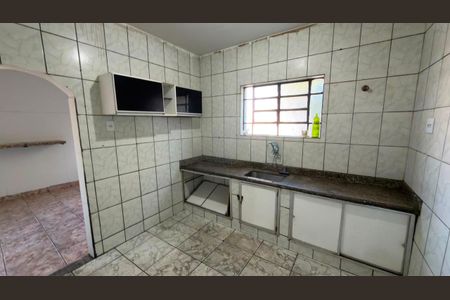 Cozinha de casa de condomínio para alugar com 1 quarto, 150m² em Floresta, Belo Horizonte