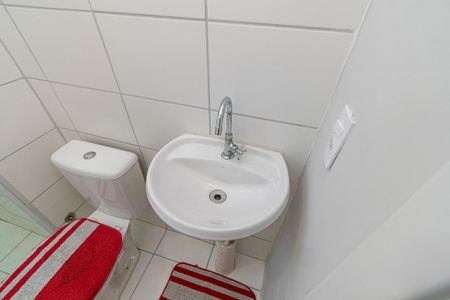 Apartamento à venda com 40m², 2 quartos e sem vaga Apartamento à venda com 40m², 2 quartos e sem vagaBanheiro