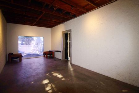 Casa para alugar com 230m², 3 quartos e 2 vagas Casa para alugar com 230m², 3 quartos e 2 vagasSala