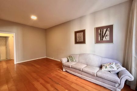 Apartamento para alugar com 218m², 3 quartos e 1 vaga Apartamento para alugar com 218m², 3 quartos e 1 vagaSala