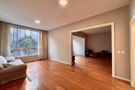 Apartamento para alugar com 218m², 3 quartos e 1 vaga Apartamento para alugar com 218m², 3 quartos e 1 vagaSala