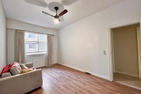 Apartamento para alugar com 218m², 3 quartos e 1 vaga