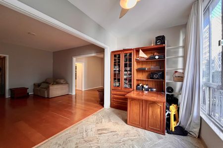 Apartamento para alugar com 218m², 3 quartos e 1 vaga Apartamento para alugar com 218m², 3 quartos e 1 vagaSala