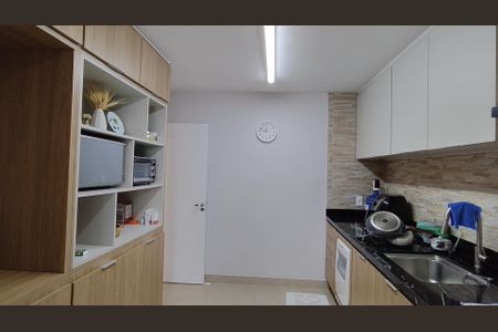 Cozinha de casa à venda com 2 quartos, 85m² em Jardim Mangalot, São Paulo