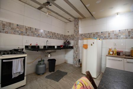 Casa de condomínio à venda com 120m², 3 quartos e 5 vagas Casa de condomínio à venda com 120m², 3 quartos e 5 vagasCozinha e Área de Serviço