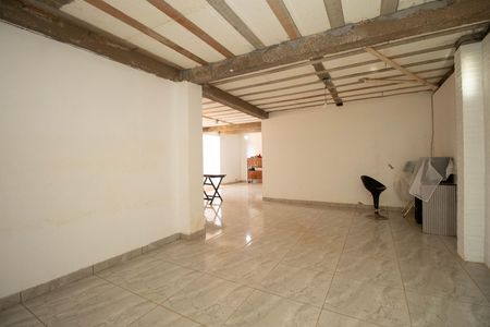 Casa de condomínio à venda com 120m², 3 quartos e 5 vagas Casa de condomínio à venda com 120m², 3 quartos e 5 vagasSala