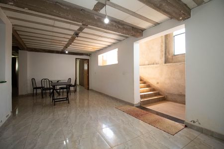 Casa de condomínio à venda com 120m², 3 quartos e 5 vagas Casa de condomínio à venda com 120m², 3 quartos e 5 vagasSala