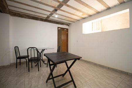 Casa de condomínio à venda com 120m², 3 quartos e 5 vagas Casa de condomínio à venda com 120m², 3 quartos e 5 vagasSala