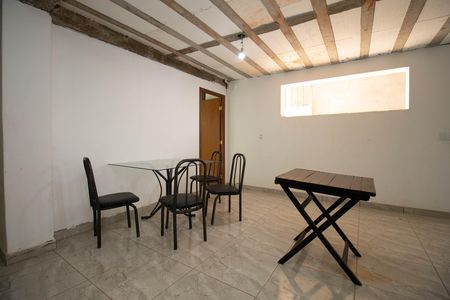 Casa de condomínio à venda com 120m², 3 quartos e 5 vagas Casa de condomínio à venda com 120m², 3 quartos e 5 vagasSala
