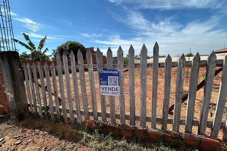 Casa de condomínio à venda com 120m², 3 quartos e 5 vagas Casa de condomínio à venda com 120m², 3 quartos e 5 vagasPlaca