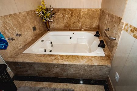 Banheiro do Quarto 3 de casa à venda com 3 quartos, 472m² em Planalto, Belo Horizonte