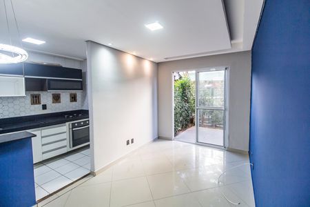 Sala de apartamento para alugar com 2 quartos, 79m² em Vila da Oportunidade, Carapicuíba