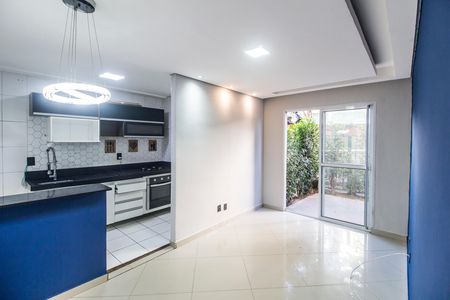 Sala de apartamento para alugar com 2 quartos, 79m² em Vila da Oportunidade, Carapicuíba