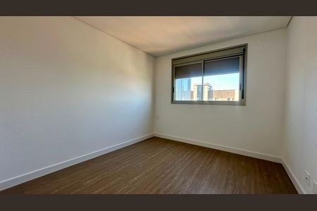 Quarto  de apartamento à venda com 4 quartos, 402m² em Vale do Sereno, Nova Lima