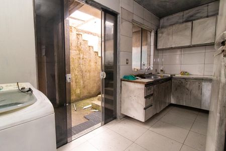 Casa para alugar com 110m², 2 quartos e 2 vagas Casa para alugar com 110m², 2 quartos e 2 vagasCozinha e Área de Serviço