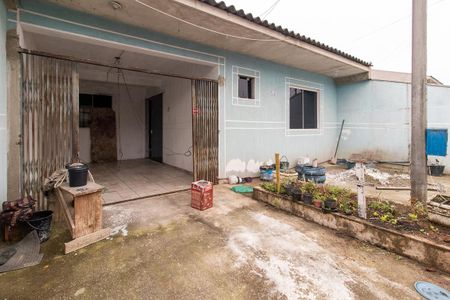 Fachada de casa para alugar com 2 quartos, 110m² em Uberaba, Curitiba