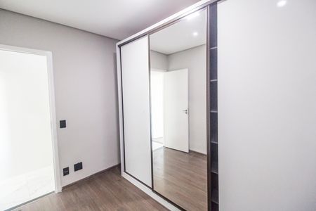 Quarto 2 de apartamento para alugar com 1 quarto, 60m² em Jardim Belval, Barueri