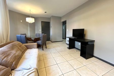 Apartamento para alugar com 73m², 3 quartos e 1 vagaSala
