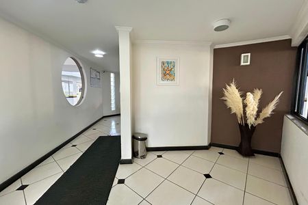 Hall de entrada de apartamento para alugar com 3 quartos, 73m² em Itacorubi, Florianópolis