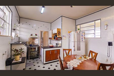 Apartamento para alugar com 110m², 2 quartos e 1 vaga Apartamento para alugar com 110m², 2 quartos e 1 vagaCozinha