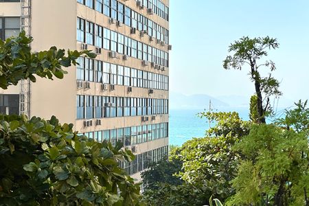 Apartamento para alugar com 140m², 3 quartos e sem vaga