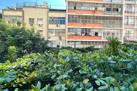 Apartamento para alugar com 140m², 3 quartos e sem vaga