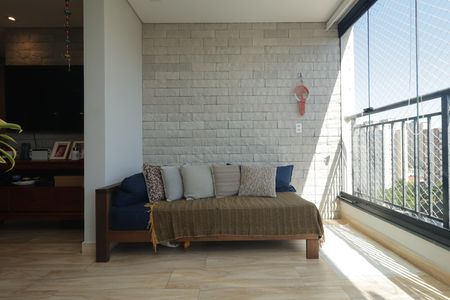 Apartamento à venda com 72m², 3 quartos e 2 vagasVaranda