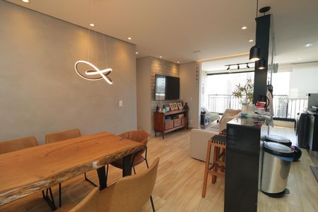 Apartamento à venda com 72m², 3 quartos e 2 vagasSala