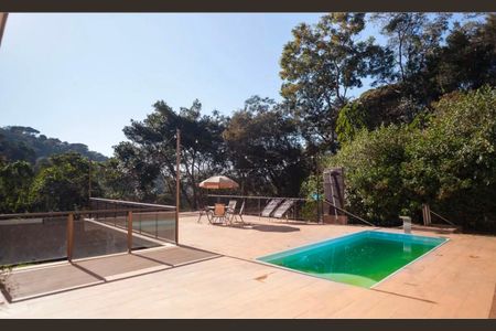 Piscina de casa à venda com 3 quartos, 200m² em São Sebastiao das Águas Claras, Nova Lima
