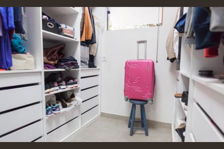 Closet de casa à venda com 3 quartos, 200m² em São Sebastiao das Águas Claras, Nova Lima