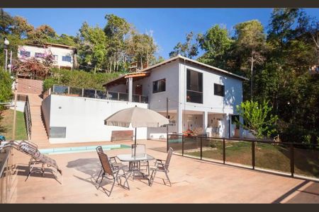 Piscina de casa à venda com 3 quartos, 200m² em São Sebastiao das Águas Claras, Nova Lima