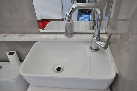 Apartamento à venda com 56m², 2 quartos e 1 vagaBanheiro de serviço