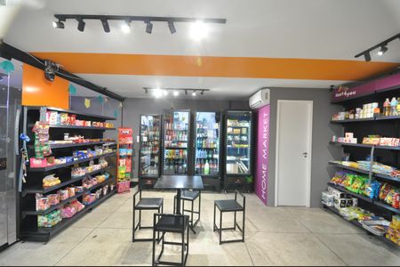 Apartamento à venda com 56m², 2 quartos e 1 vagaMini Market