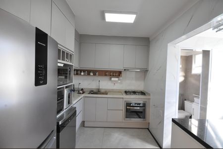 Cozinha de apartamento à venda com 2 quartos, 56m² em Guapira, São Paulo