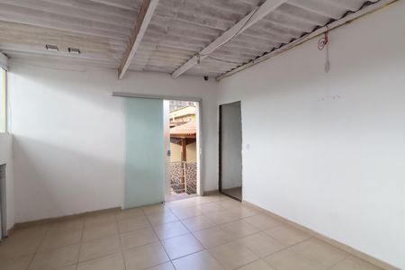 Varanda de casa para alugar com 2 quartos, 180m² em Parque Dom Joao Neri, São Paulo